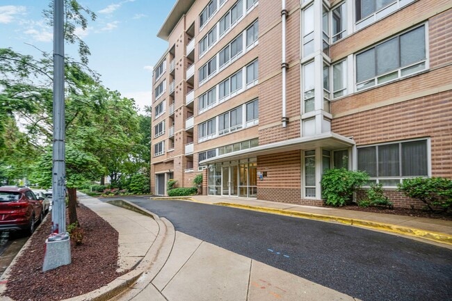 property at 350 G St SW