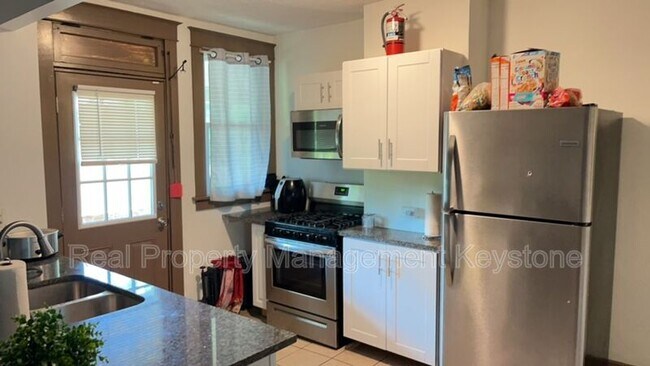 1247 Chartiers Ave in Mckees Rocks, PA - Building Photo - Building Photo