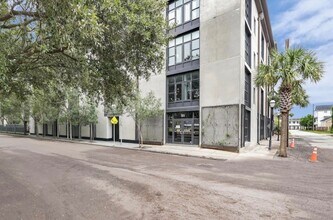 1 Cool Blow St in Charleston, SC - Foto de edificio - Building Photo