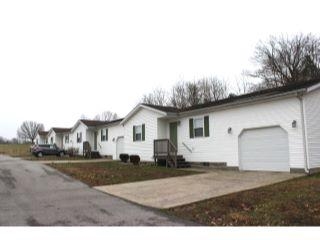 300-322 N Ferne Clyffe Rd in Goreville, IL - Building Photo - Building Photo