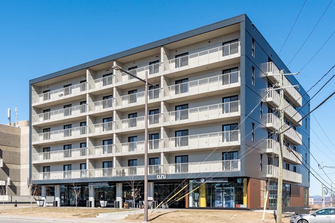 2330 Sainte Foy Ch in Québec, QC - Building Photo