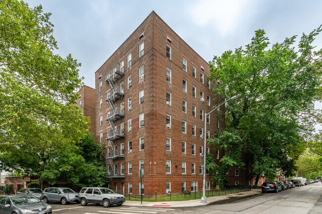 217-227 E 7th St