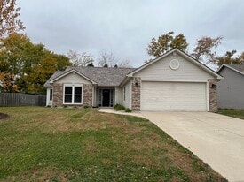 2220 Bobolink Dr in West Lafayette, IN - Building Photo