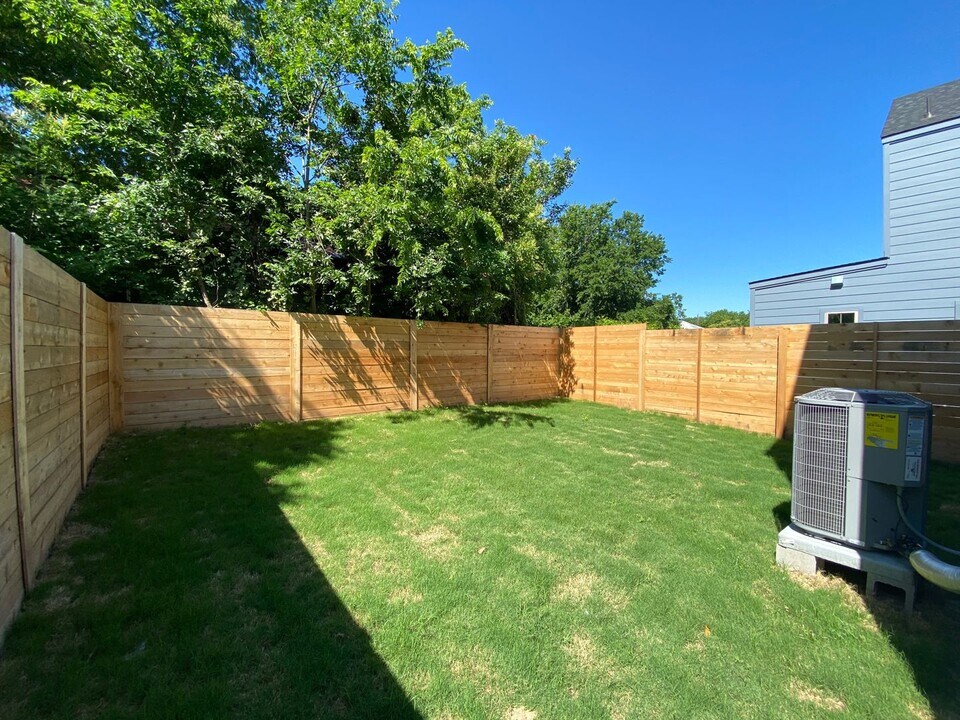 6920 Bethune Ave-Unit -#2 in Austin, TX - Building Photo