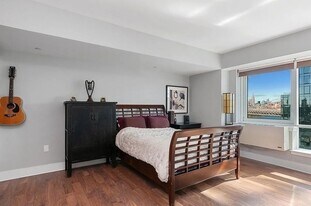 440 Kent Ave in Brooklyn, NY - Building Photo