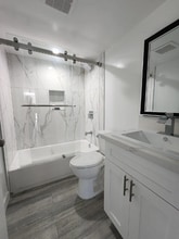 3330 Portola Ave in Los Angeles, CA - Building Photo - Building Photo