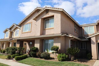 2346 E Early Ave in Reedley, CA - Building Photo - Building Photo