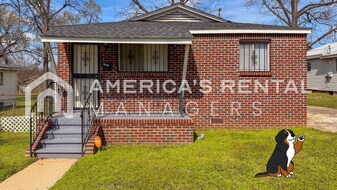 2412 Lawn Ave SW in Birmingham, AL - Building Photo