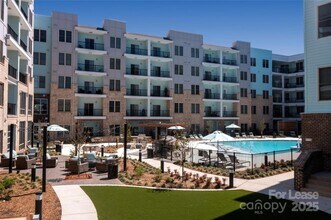 8501 University Executive Park Dr, Unit S2 in Charlotte, NC - Building Photo - Building Photo