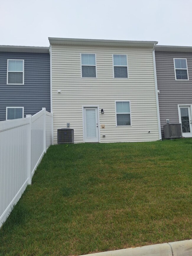 106 Nootka Wy in Winchester, VA - Building Photo - Building Photo