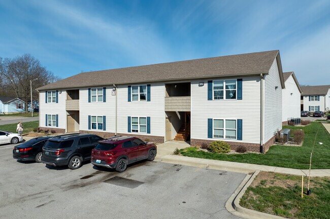 Meadow Creek Apartments in Winchester, KY - Foto de edificio - Primary Photo