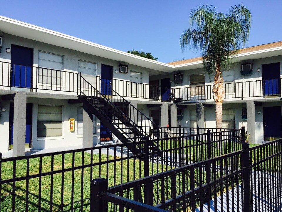 3809 W Iowa Ave in Tampa, FL - Building Photo