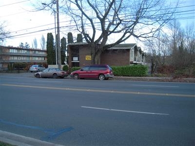 8416 Rainier Ave S in Seattle, WA - Foto de edificio