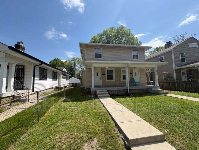 property at 3729 N Kenwood Ave