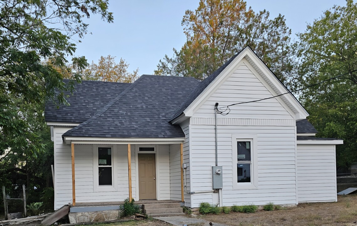 408 Kirk St in Hico, TX - Building Photo