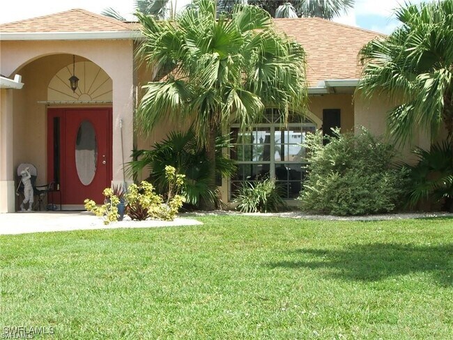 613 SE 21st St in Cape Coral, FL - Building Photo - Building Photo