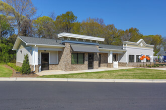 Crosswinds in Warner Robins, GA - Building Photo - Building Photo