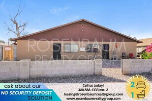 2747 E Chipman Rd in Phoenix, AZ - Building Photo