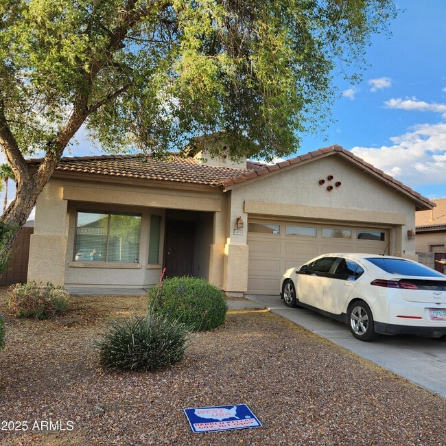 property at 14636 W Gelding Dr
