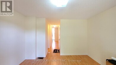 40 Roy Grv Wy in Markham, ON - Building Photo - Building Photo