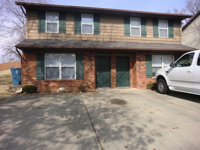 property at 1104 Roosevelt St