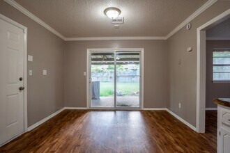 648 Moraine Ave in Midwest City, OK - Foto de edificio - Building Photo