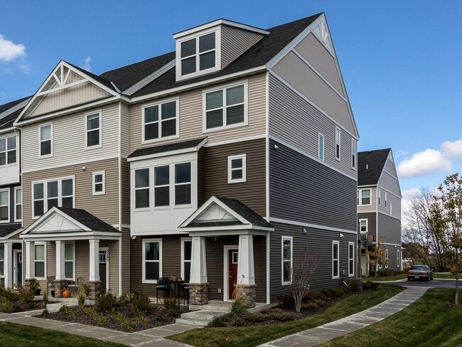 5204 Hampton St NE in Prior Lake, MN - Building Photo - Building Photo