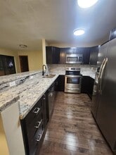 20005 NE 3rd Ct, Unit 6 in North Miami Beach, FL - Foto de edificio - Building Photo