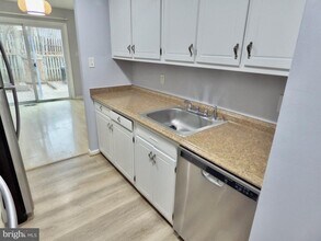 2975 Cashel Ln in Vienna, VA - Building Photo - Building Photo