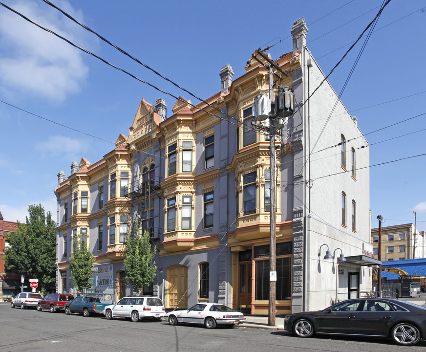 Barber Block in Portland, OR - Building Photo