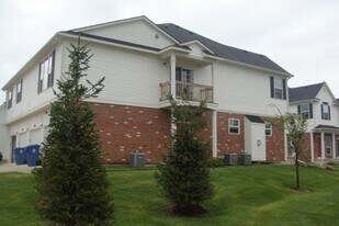 2604 Riversedge Dr in Saline, MI - Building Photo
