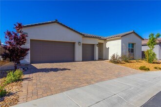 2731 Canvas Sky St in Henderson, NV - Building Photo - Building Photo