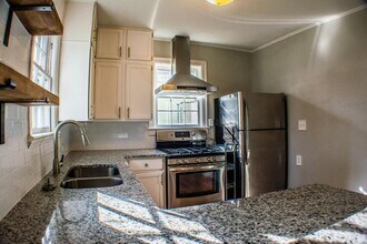 2324 Fairway Dr in Winston-Salem, NC - Building Photo - Building Photo