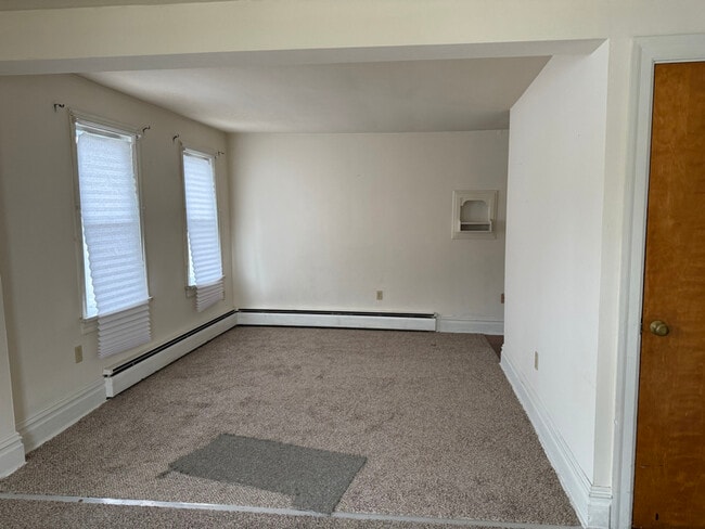 261 E St in Carlisle, PA - Building Photo - Building Photo