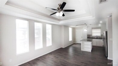 13 Cathedral Hl in Edinburg, TX - Building Photo - Building Photo