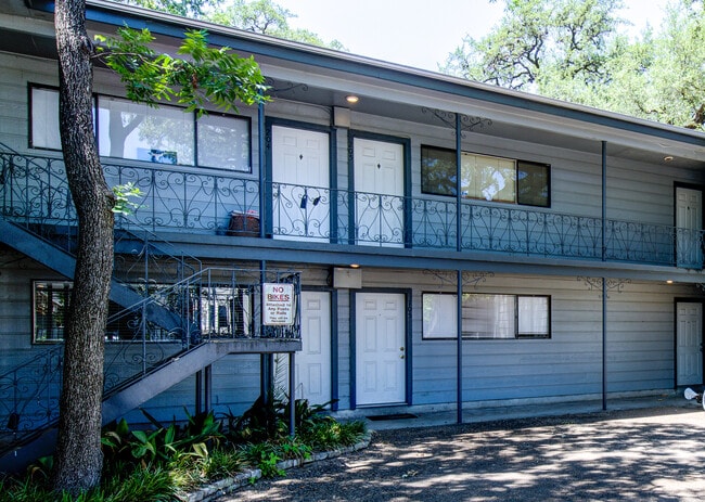 property at 803 W 28th St