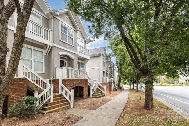 817 W 4th St in Charlotte, NC - Building Photo - Building Photo