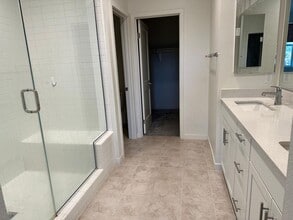 140 Farmhouse Dr in Simi Valley, CA - Building Photo - Building Photo