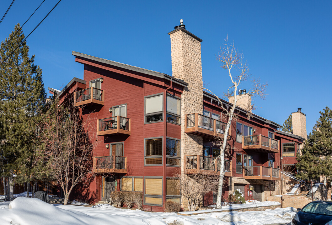 1375 Woodside Ave in Park City, UT - Building Photo