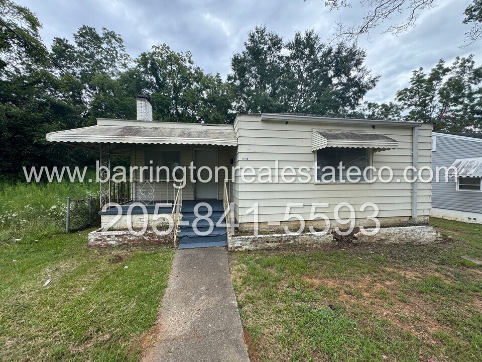 8009 6th Ave N in Birmingham, AL - Building Photo