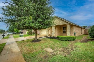 5829 Deck House Rd in Fort Worth, TX - Building Photo - Building Photo