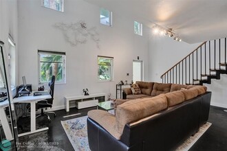 816 SW 4th Ave in Fort Lauderdale, FL - Building Photo - Building Photo