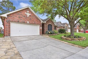 18418 Hot Creek Ct in Humble, TX - Building Photo