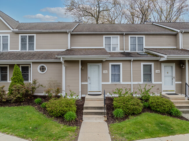 Park Place in Chicopee, MA - Foto de edificio - Building Photo