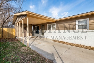 2803 S Glenn Ave in Wichita, KS - Building Photo - Building Photo