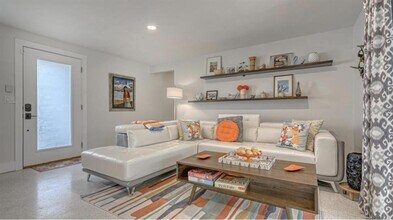 2904 Homasassa Rd in Sarasota, FL - Building Photo - Building Photo