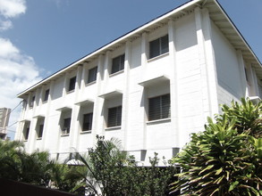 2730 Kaaha St in Honolulu, HI - Building Photo - Building Photo