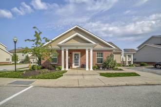 Arneman Place in Erie, PA - Foto de edificio - Building Photo