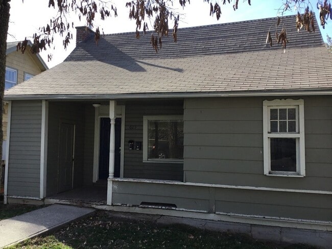 property at 623 S Jefferson St