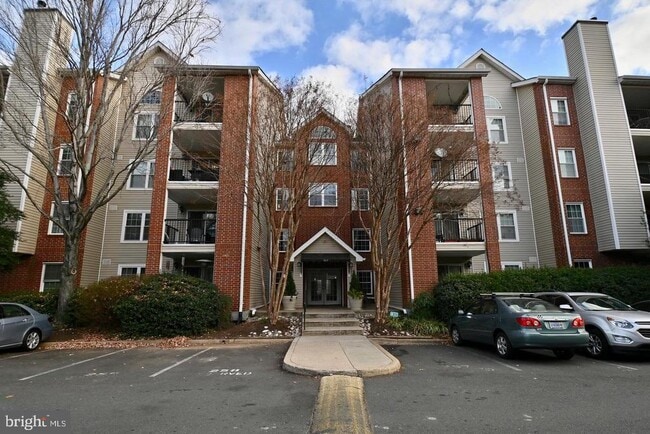 property at 3315 Wyndham Cir